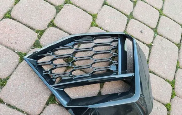 BMW 2 F44 Front bumper lower grill 8075488