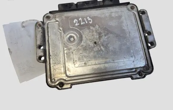 Renault Trafic II (X83) Engine control unit/module 8200546983 0281011529