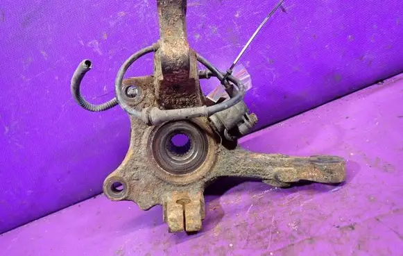 Opel Meriva A Front wheel hub spindle knuckle