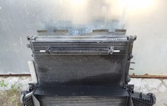 Chrysler 300 - 300C Radiator set 04598001AF 1035054B