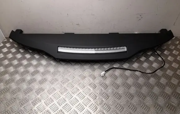 Maserati Ghibli Third/center stoplight 06700193920