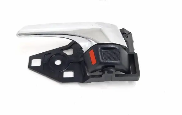 Toyota RAV 4 (XA40) Front door interior handle