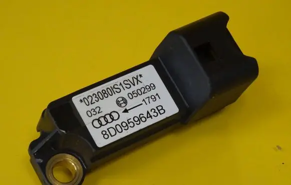 Audi A4 S4 B5 8D Airbag deployment crash/impact sensor 8D0959643B