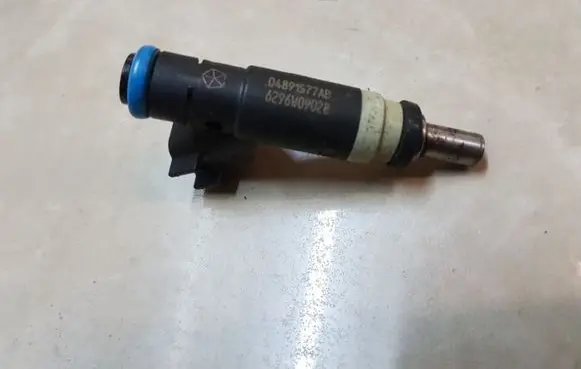 Dodge Caliber Fuel injector 04891577AB 6296W09028