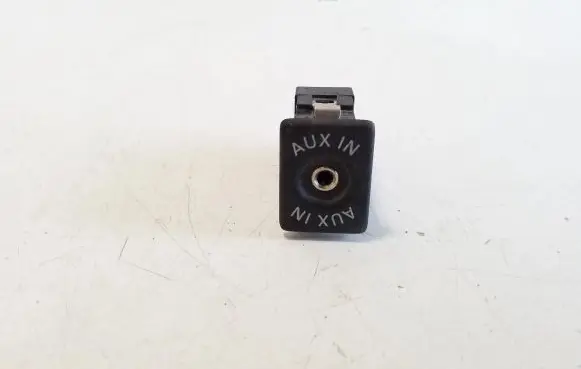 Volkswagen Golf Plus AUX in-socket connector 5M0035724