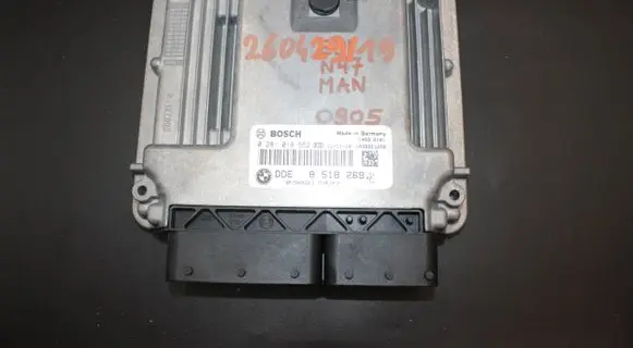 BMW 3 E90 E91 Engine control unit/module 8518269 0281018552 030317437