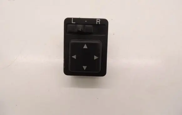 Toyota Avensis T220 Wing mirror switch 8487005020 D183
