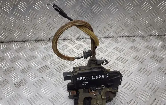 Seat Leon (1M) Rear door lock