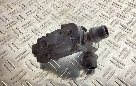 Mercedes-Benz C W205 Vacuum valve A0005003040 20140930