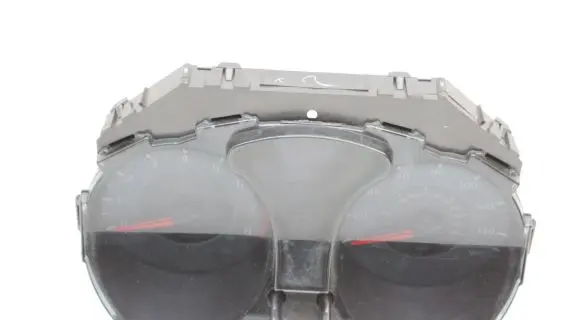 Nissan Juke I F15 Speedometer (instrument cluster)