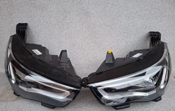 Opel Grandland X Headlights/headlamps set YP00015580 0020119006