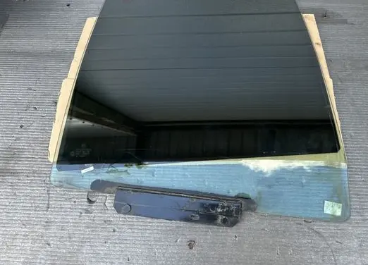 Jeep Grand Cherokee (WJ) Rear side window 55136037