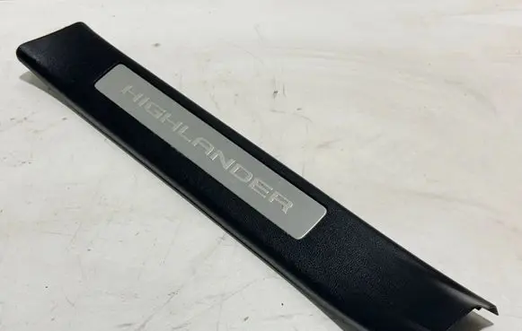 Toyota Highlander XU70 Front sill trim cover 679140E110 679140E11020