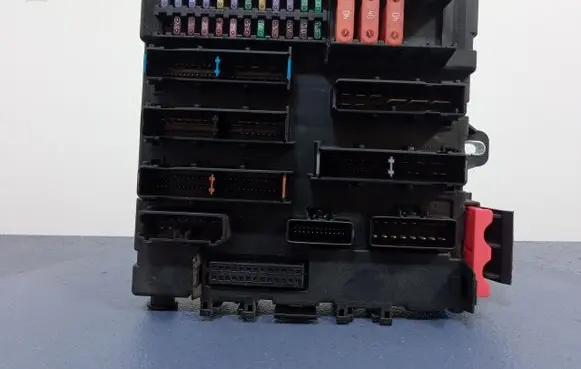 Opel Signum Fuse box set 93186630