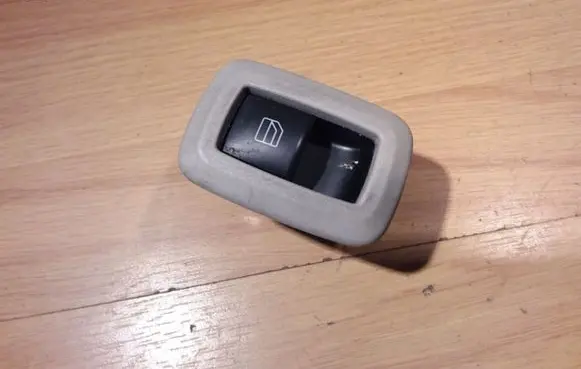 Mercedes-Benz B W245 Electric window control switch A2518200510 9051679300