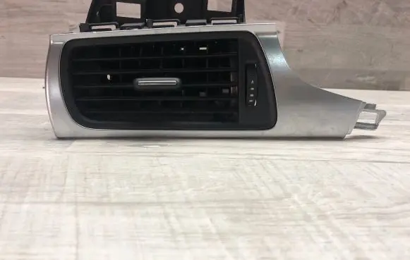 Audi A6 S6 C7 4G Dashboard side air vent grill/cover trim 4G1820901 9025700