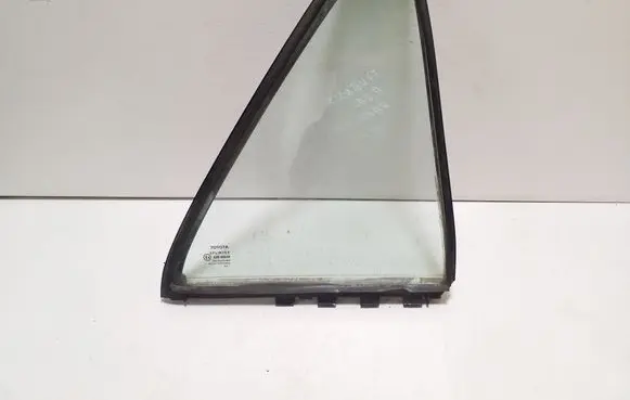 Toyota Avensis T250 Rear vent window glass 