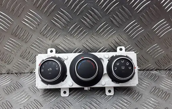 Renault Master III Climate control unit 275701849r