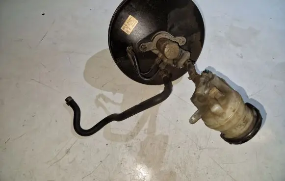 Honda CR-V Brake booster 0204054977