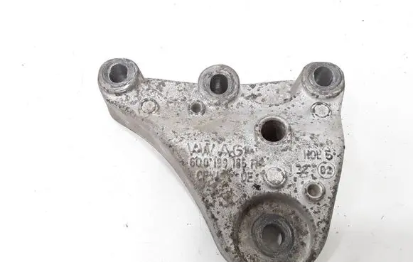 Skoda Fabia Mk1 (6Y) Engine mounting bracket 6Q0199185R