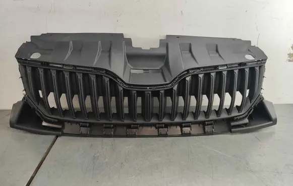 Skoda Fabia Mk3 (NJ) Front bumper upper radiator grill 6V08536539B9