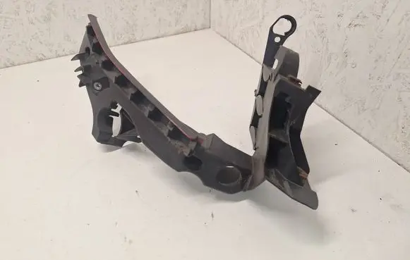 Audi A4 S4 B8 8K Headlight/headlamp mounting bracket 8K0805608A