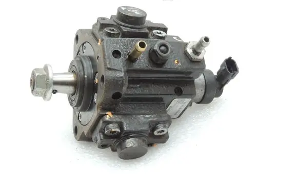 Opel Zafira C Fuel injection high pressure pump 55574632 8191600