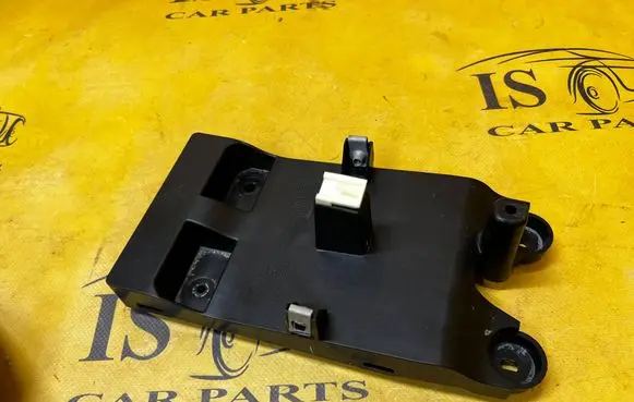 Ford Fusion II Central console control unit HS73-F045R16-A HS73F045R16A