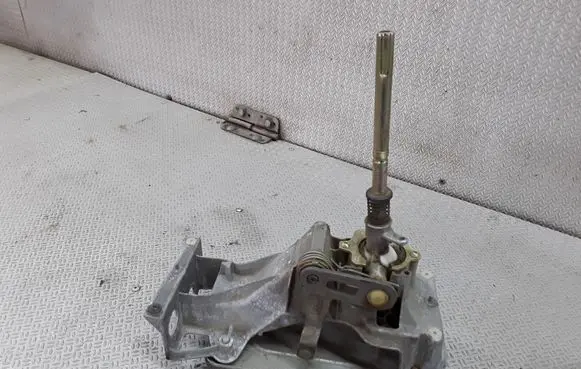 Ford Galaxy Gear shifter/selector 7M3711611