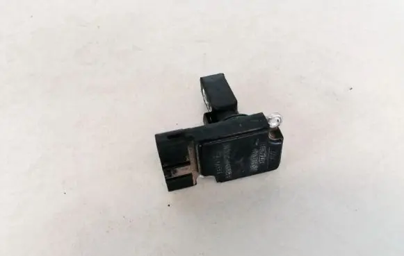 Toyota Corolla E120 E130 Mass air flow meter 2220427010 22204-27010