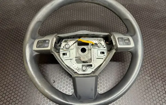 Opel Zafira B Steering wheel 1311340AC 1015709904
