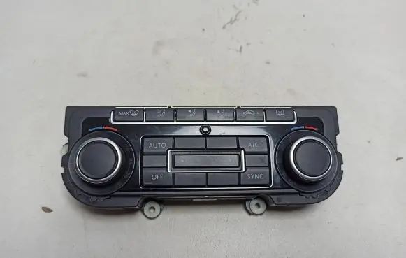 Volkswagen Tiguan Climate control unit 5K0907044GJ