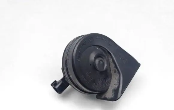 Volvo V40 Horn signal 31283384 E30055306