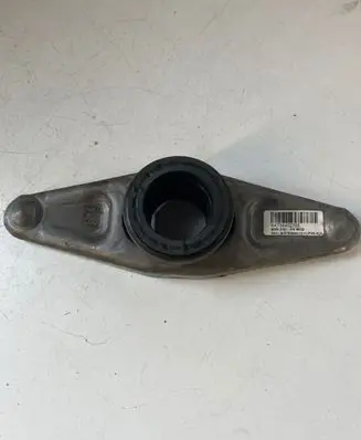 BMW 3 E90 E91 Clutch release arm fork 7564027 BMW2151 55944302