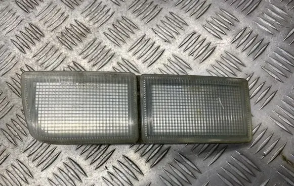 Volkswagen Golf III Front reflector 121602B
