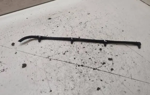 Chrysler PT Cruiser Fuel return line/hose 