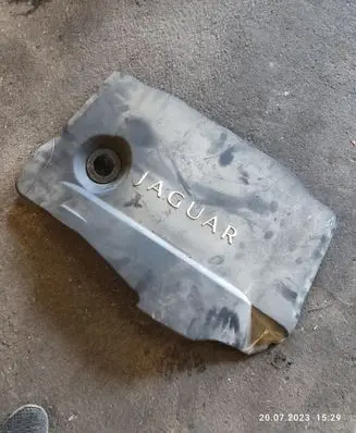 Jaguar XF Engine cover (trim)