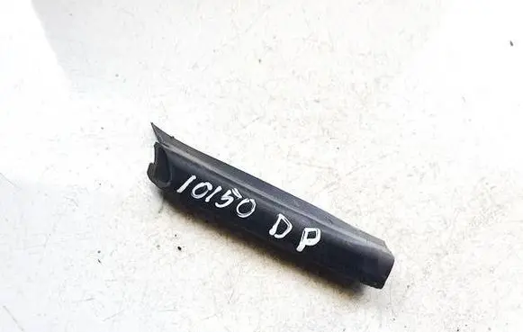 Citroen C5 Rubber seal front coupe door m333310