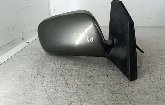 Toyota Corolla E120 E130 Front door electric wing mirror 