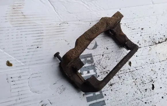 Renault Laguna I Front Brake Caliper Pad/Carrier 