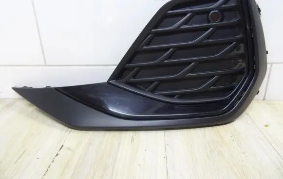 Audi A3 S3 8V Front bumper lower grill 8Y0807681H