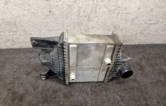 Land Rover Discovery 5 Intercooler radiator FPLA6K775AB