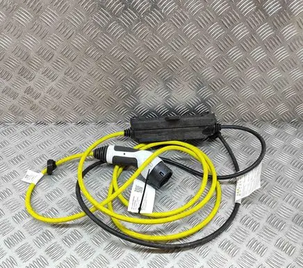 BMW i3 Electric car charging cable 35086603 13965800