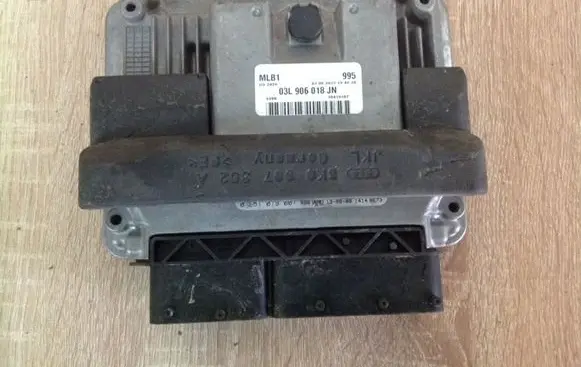 Audi A5 8T 8F Engine control unit/module 03L906018JN