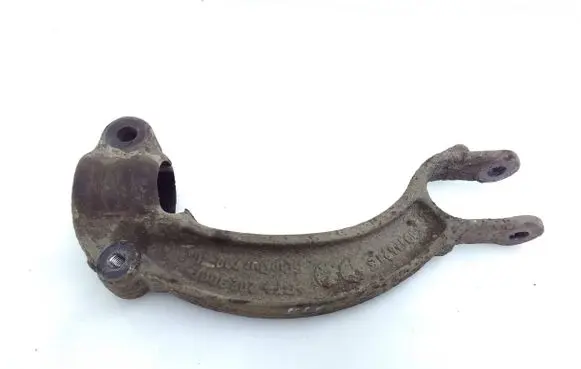 Audi Q5 SQ5 Lower shock absorber bracket 8K0413K