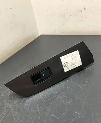 Mazda 6 Electric window control switch GER4685L1