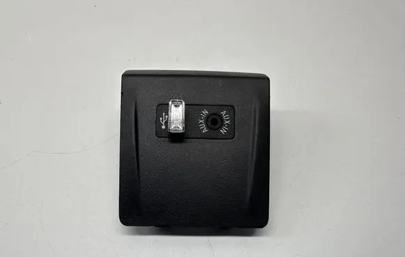 BMW 2 F45 USB socket connector 9284253 1303038