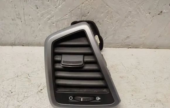Hyundai Tucson TL Dashboard air vent grill cover trim 97490d7900 D7900
