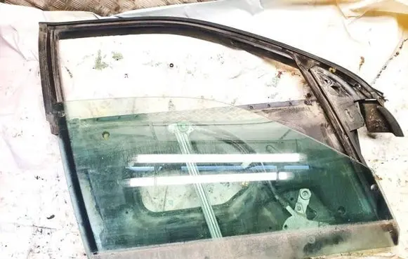 Audi A6 S6 C4 4A Front door window/glass frame 