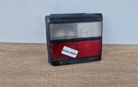 Volkswagen PASSAT B3 Tailgate rear/tail lights 33395108